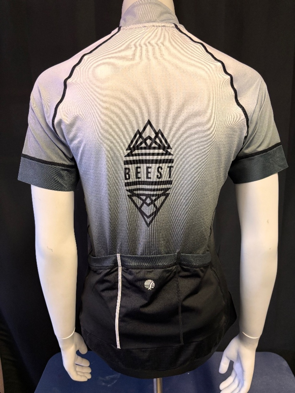 Nice womens medium She Beest cycling jersey
